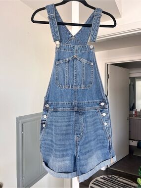 Old Navy Women's Denim Overall Shorts Cuffed Hem Sz Small